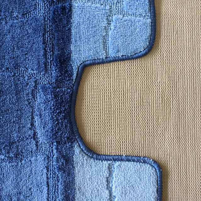 Niebieskie antypoślizgowe dywaniki łazienkowe Depi