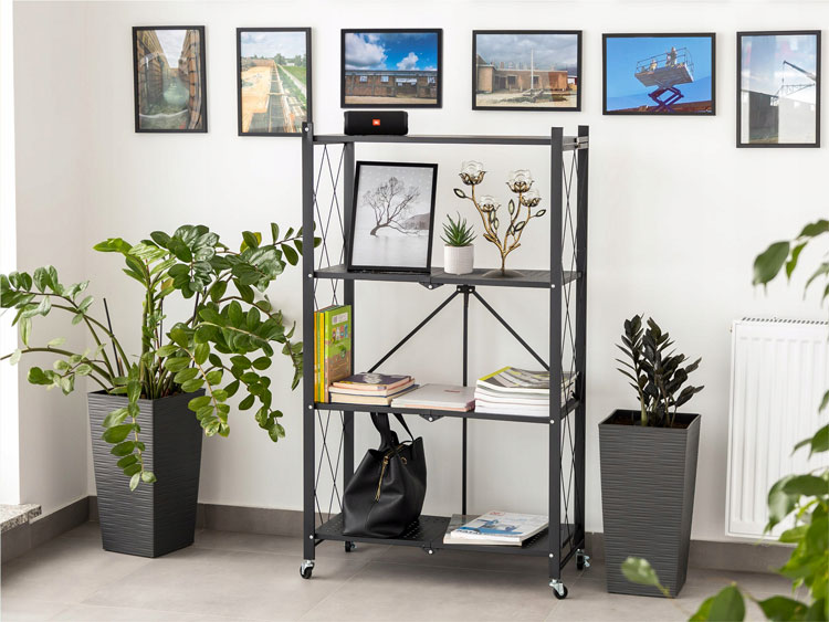 Salon industrialny z wykorzystaniem metalowego regału Piano 4X