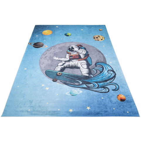 niebieski prostokątny dywan z kosmonauta na deskorolce Cebo 3X
