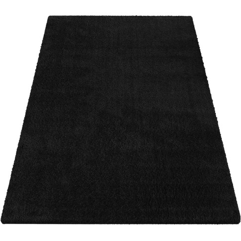 Czarny prostokątny dywan Mavox