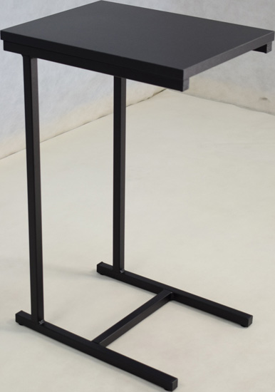 Minimalistyczny stolik boczny Elys 4X czarny