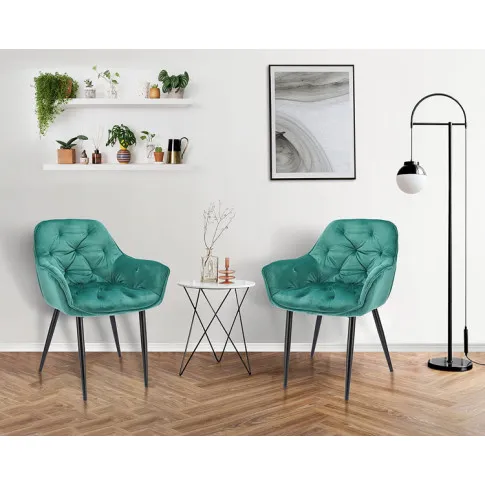 Wizualizacja z wykorzystaniem zielonych krzeseł Akio