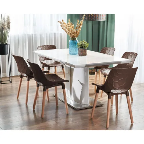 jadalnia z wykorzystaniem krzeseł kuchennych Erol brąz