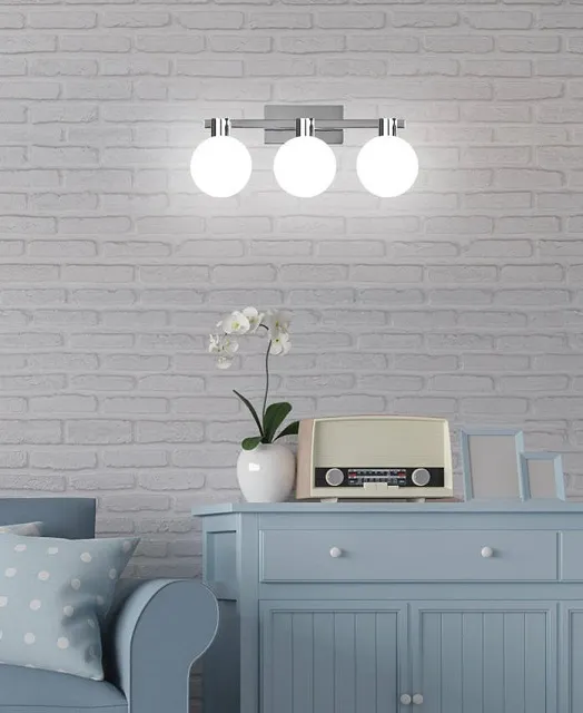Produkt Chromowany kinkiet na listwie trzy szklane kule - V116-Marvis