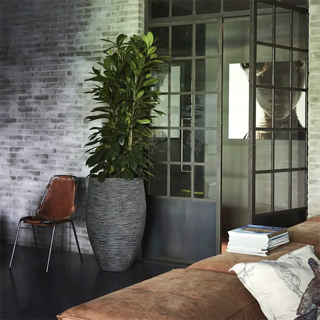 Antracytowa nowoczesna donica do ogrodu Pepper