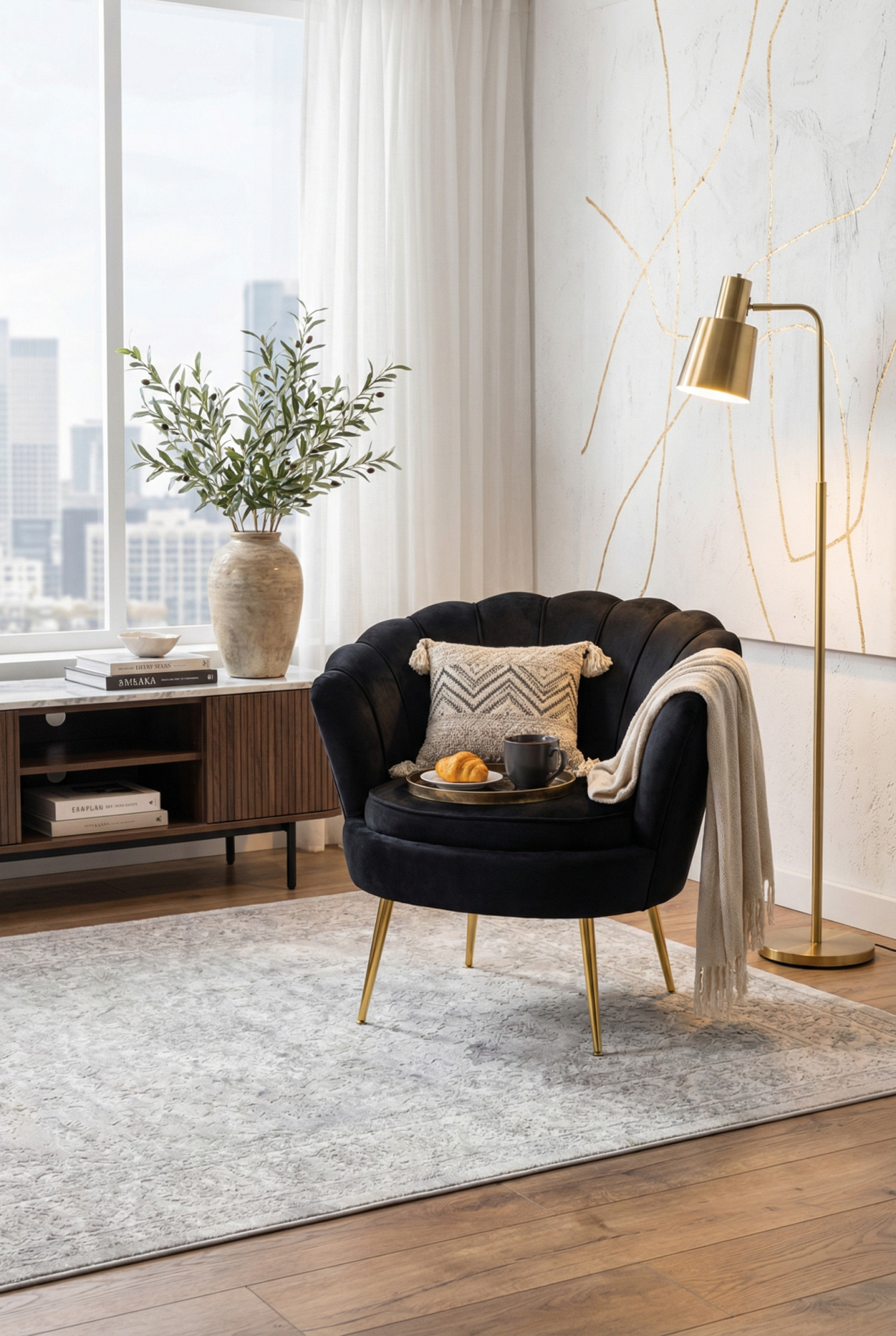 Stylowy salon z wykorzystaniem czarnego fotela Batisto