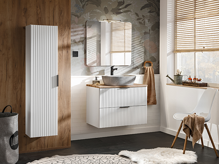 Komplet białych mebli łazienkowych Iconic 