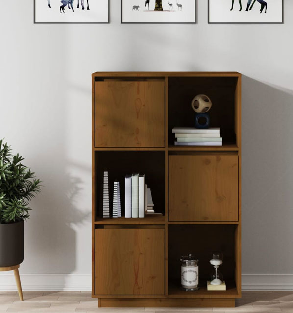 Wnętrze z wykorzystaniem brązowego regału z litego drewna Sorik 4X