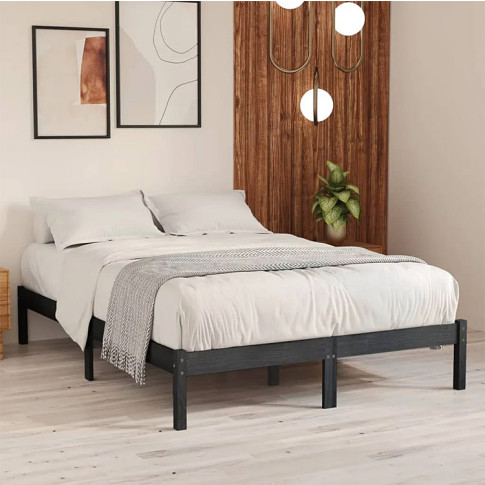 Aranżacja z szarym drewnianym łóżkiem 140x200 Vilmo 5X