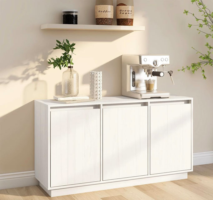 Salon z zastosowaniem komody drewnianej białej Englo 4X