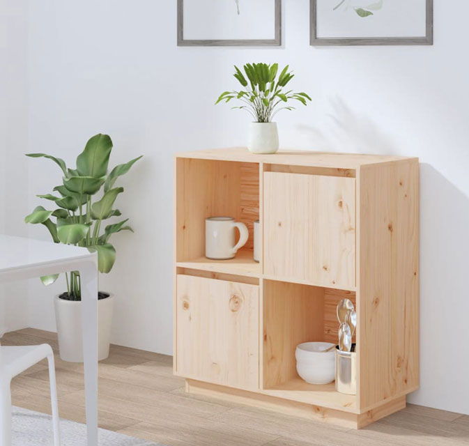 Wnętrze z wykorzystaniem regału z litego drewna sosnowego Sorik 5X