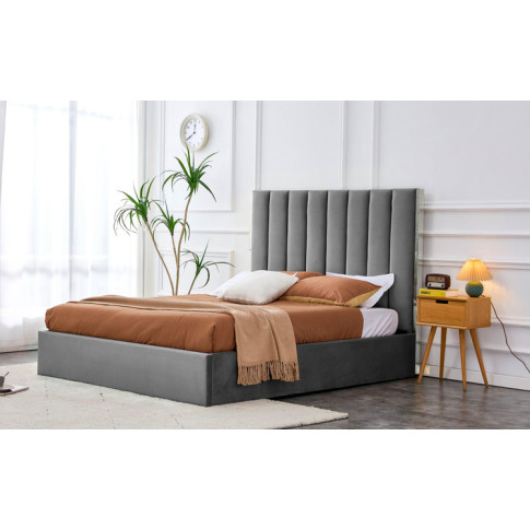 Szare nowoczesne łóżko welurowe Benexo