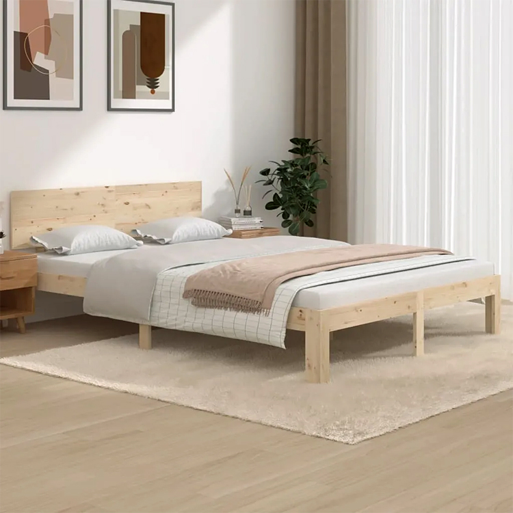 Aranżacja z drewnianym łóżkiem Iringa 5X