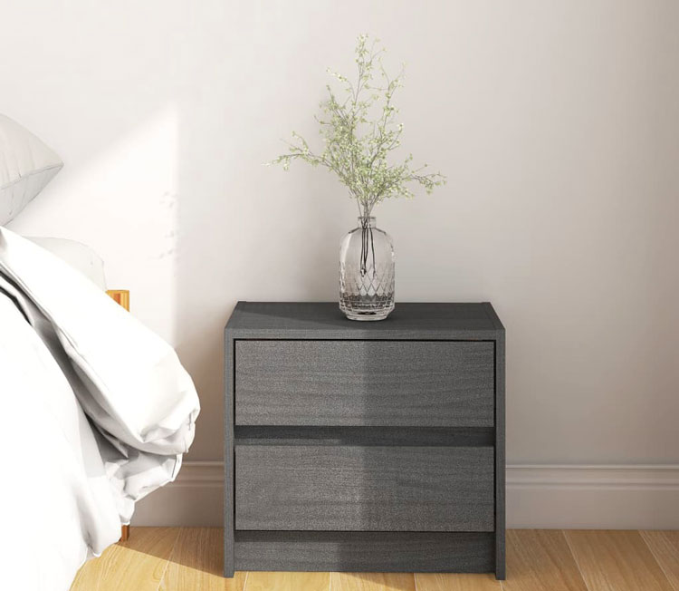 Sypialnia skandynawska z szarą drewnianą szafką nocną Sintrox