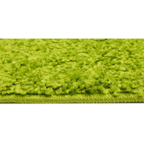 Zielony chodnik dywanowy na metry shaggy gładki Ular