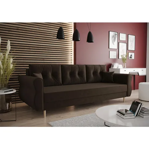 aranżcja z ciemnobrązową sofą Eden