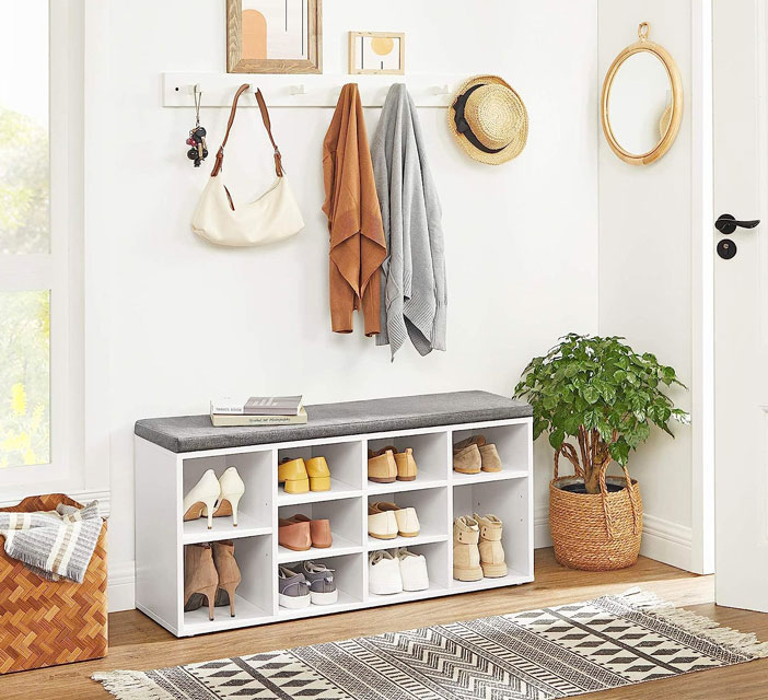 Przedpokój z wykorzystaniem szafki na buty Caserta