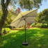 Prezentacja beżowego parasola ogrodowego Łaross