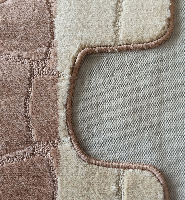 Zestaw kremowych dywaników do łazienki Milka