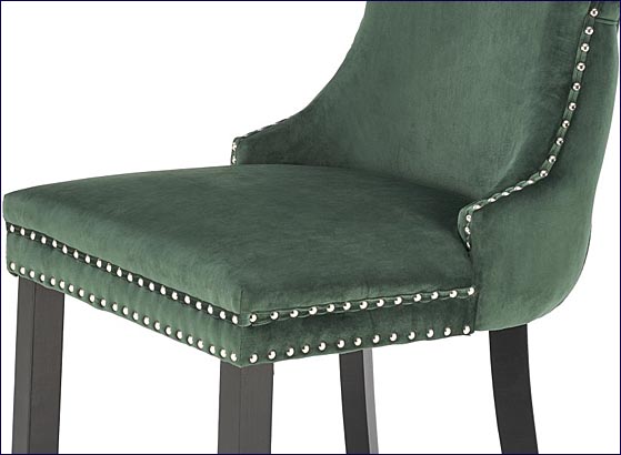 drewniane tapicerowane zielone krzesło Esten