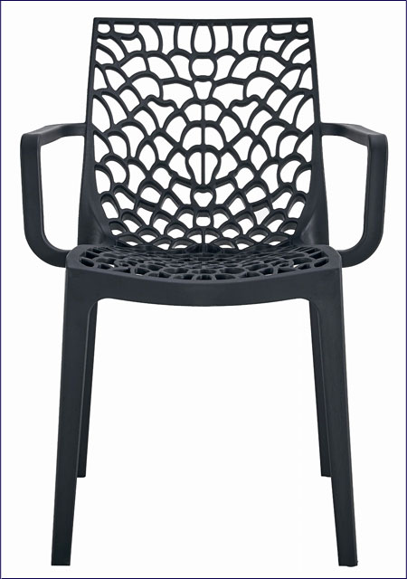 Ażurowe czarne krzesło z podłokietnikami do ogrodu Chamat