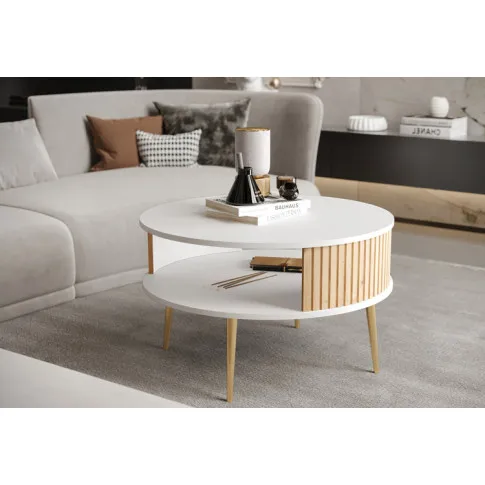 Salon z wykorzystaniem nowoczesnego stolik glamour Gaxi 3X