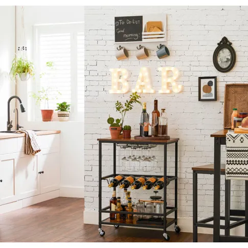 Wnętrze kuchenne z wykorzystaniem wózka barowego Lionax