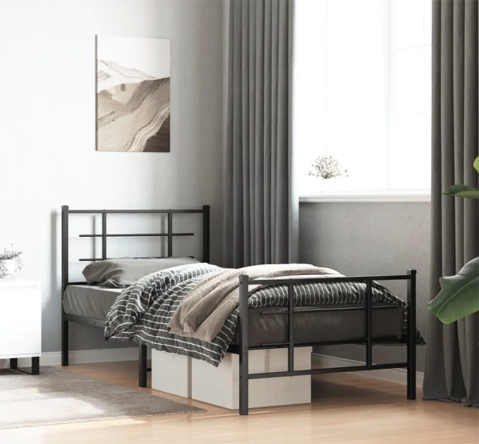 Czarne metalowe łóżko Alester