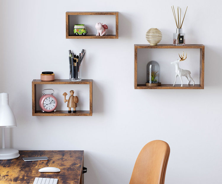 Przykładowe wykorzystanie zestawu półek industrialnych Laro we wnętrzu w stylu loft