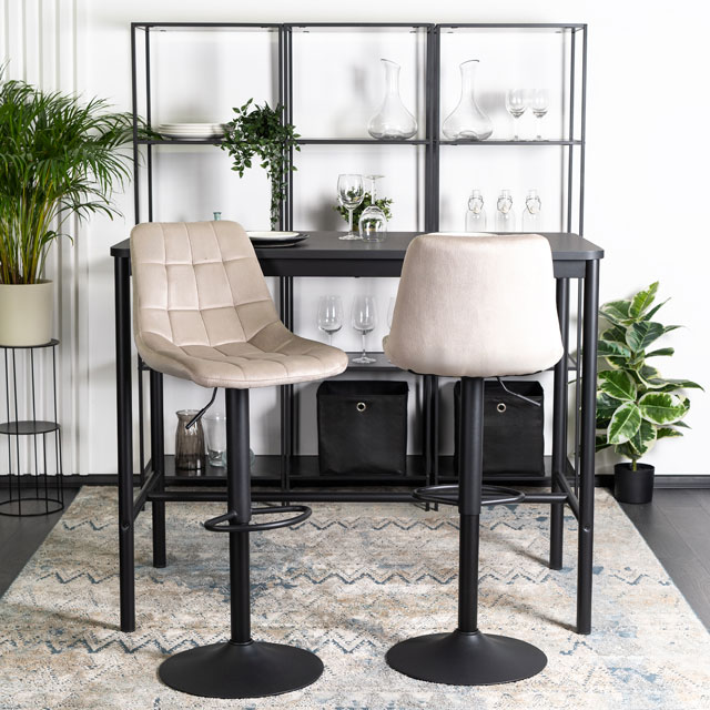 Beżowy tapicerowany welurem hoker kuchenny Sarisa