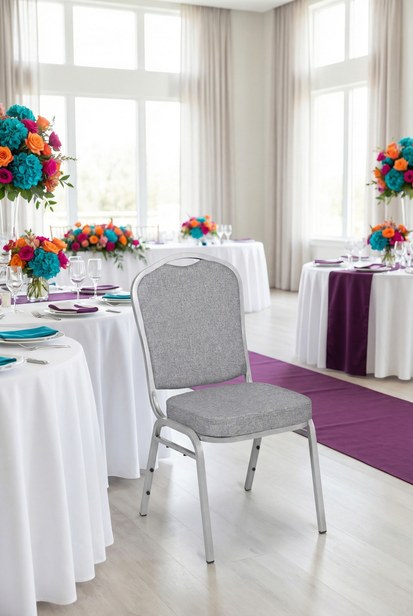 Aranżacja sali weselnej z krzesłem Danior