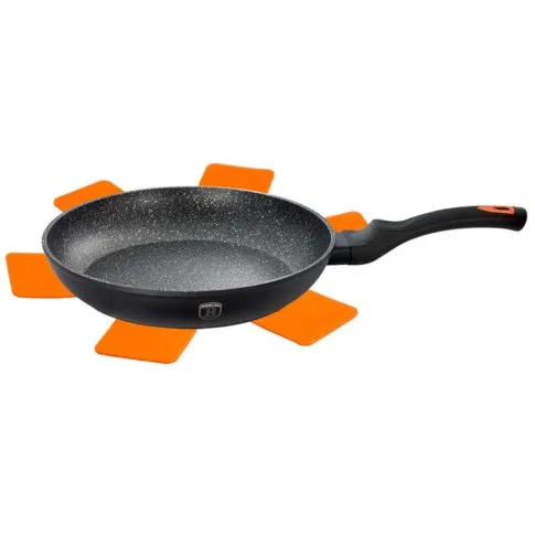 Czarna patelnia 24cm Olonix 15X