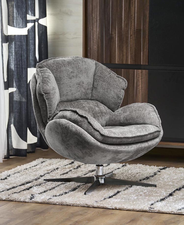 aranżacja z popielatym fotelem Laosa