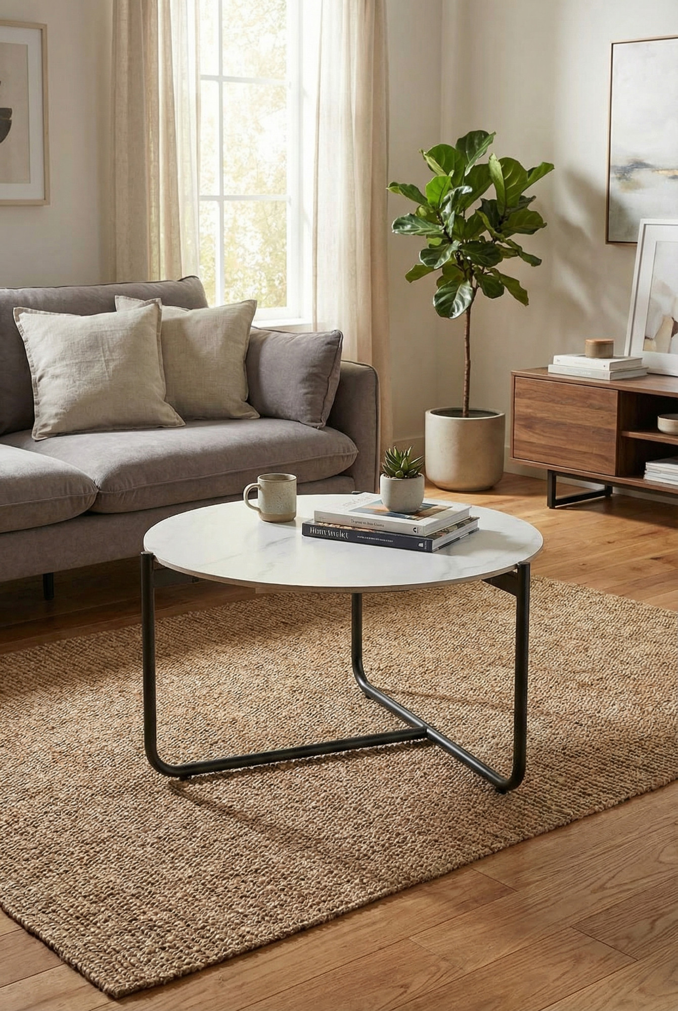 Aranżacja salonu ze stolikiem kawowym biały marmur + czarny Afros 4X