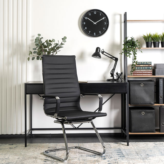 Skórzane krzesło konferencyjne z podłokietnikami Adra