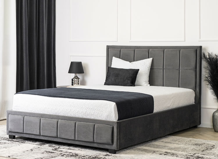 Szare welurowe łóżko pikowane z zagłówkiem 140x200 Ordoni