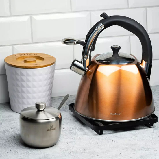 Prezentacja czajnika Pira 5X kolor miedziany