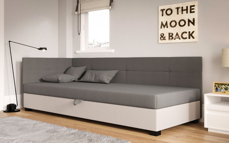 Sypialnia z wykorzystaniem tapczanu narożnego Sawwa jasny szary + ecru