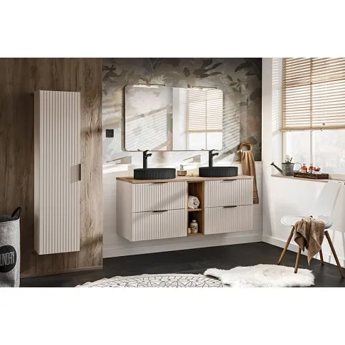 aranżacja z łazienkowymi meblami Iconic