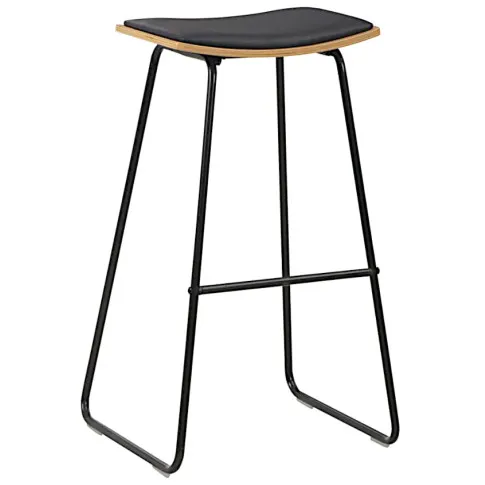 Indara Hoker z podnóżkiem