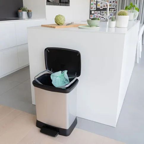 Prezentacja śmietnika 30L do kuchni Tyveks 3X