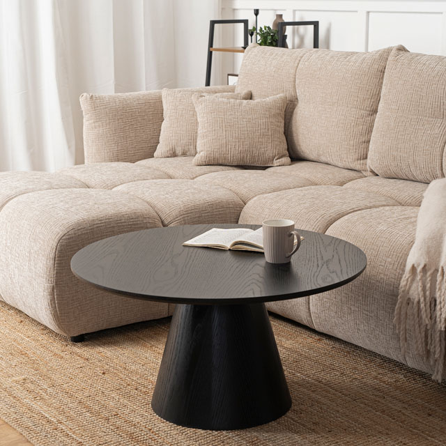 Nowoczesny czarny stolik kawowy na stożkowej podstawie Verso 3X