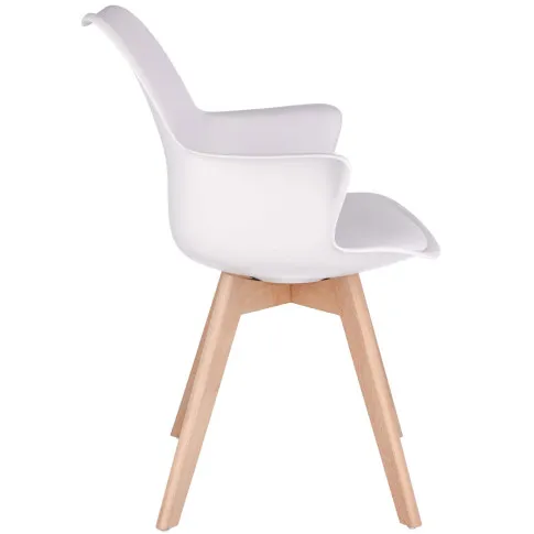 Białe krzesło na drewnianych nóżkach Ahus