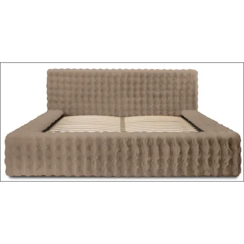 Jasnobrązowe pluszowe łóżko z zagłówkiem Rannia