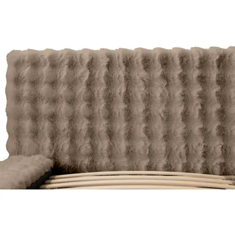 Pluszowy zagłówek w łóżku tapicerowanym Rannia