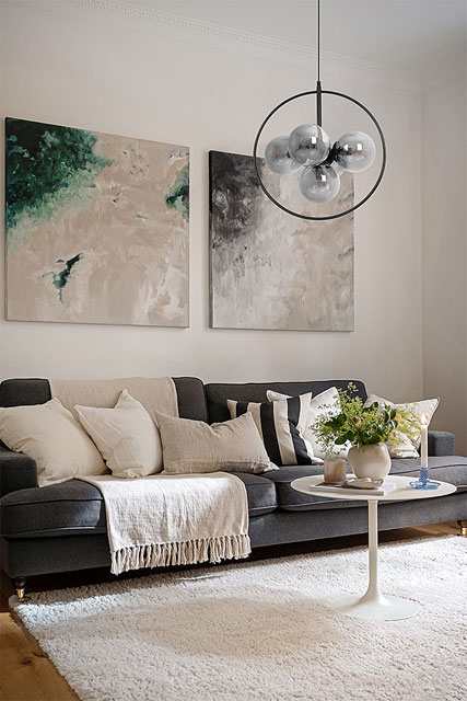  Lampa wisząca ze szklanymi kloszami w metalowym okręgu G364-Nelora