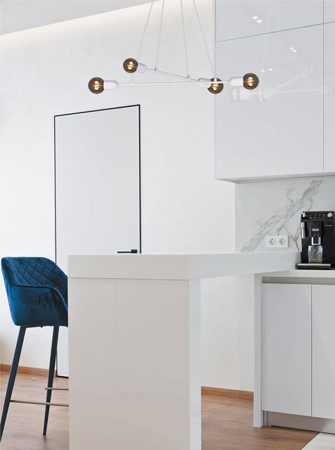 Biała industrialna lampa wisząca patyki A727-Kazasa