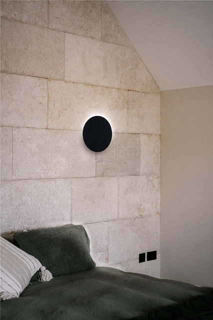 Czarny metalowy kinkiet koło A793-Fisel