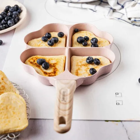 Wizualizacja różowej patelni do jajek Tyfrox 4X