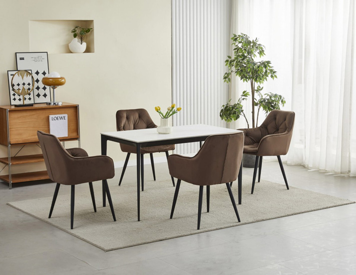 Nowoczesne krzesło welurowe noir